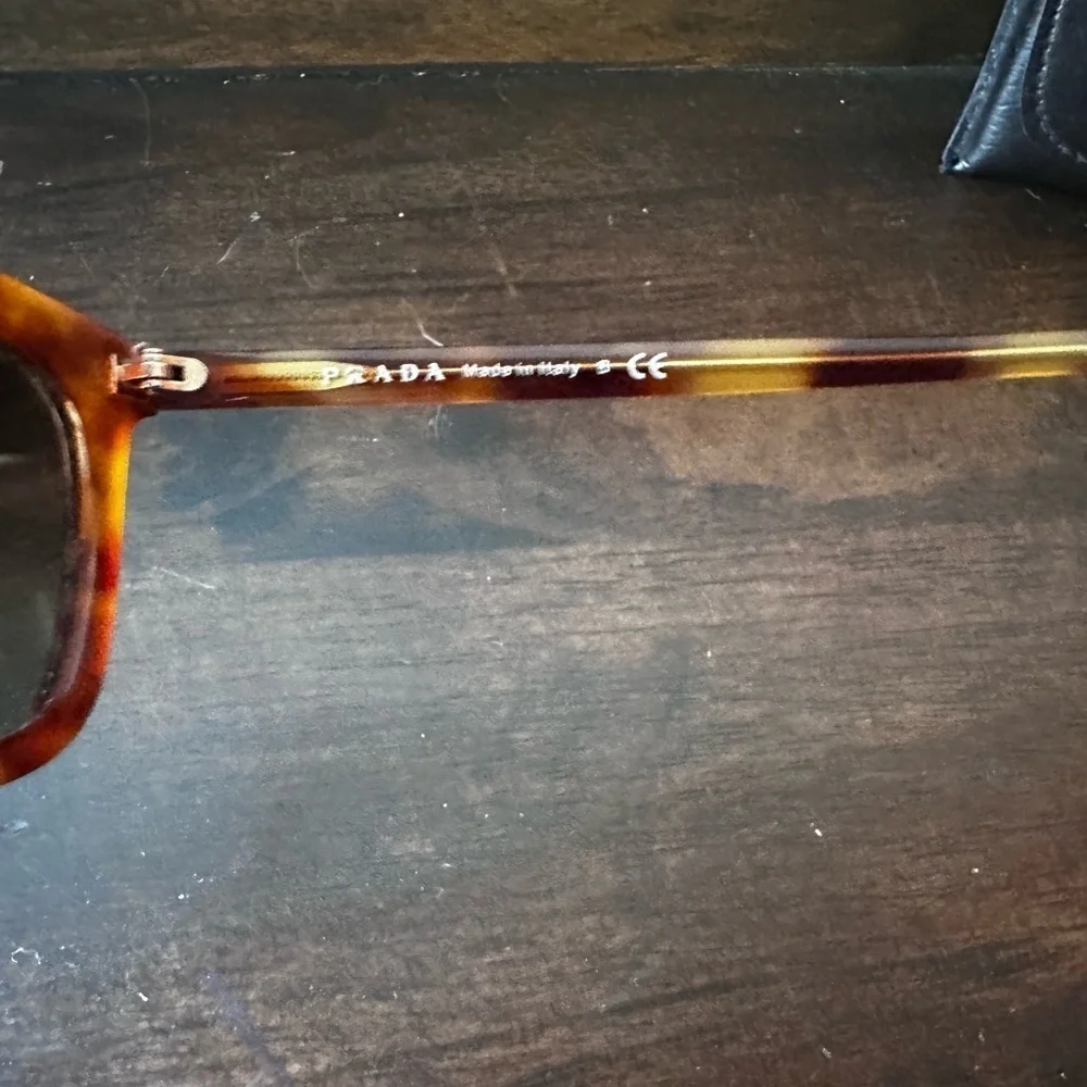 Prada Tortoiseshell & Gold-tone Aviator Frame Sunglasses - Picture 6 of 8